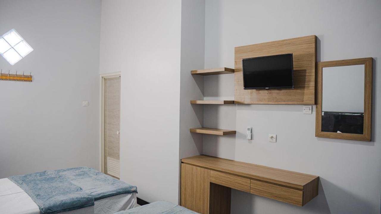 Sitiinggil Guest House Syariah Tegal  Esterno foto